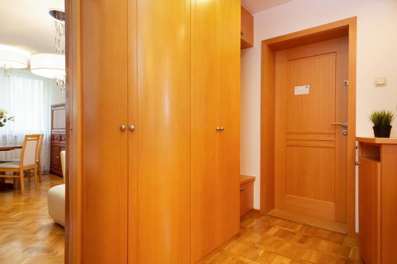 Two-Bedroom Family Apartment Esperanto Next To Klif By Noclegi Renters 바르샤바 외부 사진